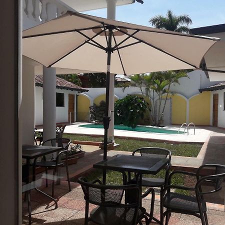 Hotel Casa Jardin Asuncion Buitenkant foto