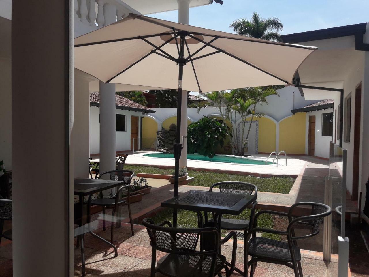 Hotel Casa Jardin Asuncion Buitenkant foto
